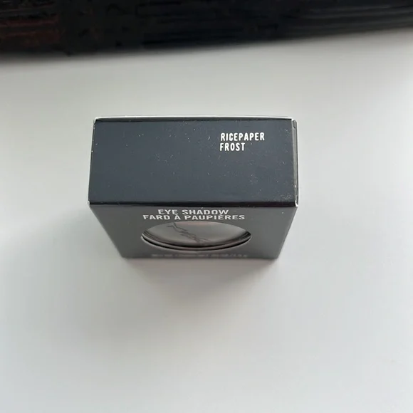 MAC EYESHADOW RICE PAPER - Picture 5 of 5